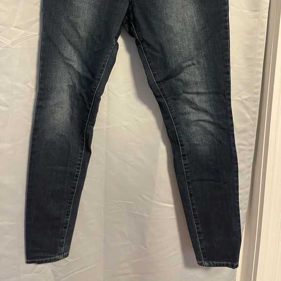 Jeans - Picture 2 of 3